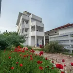Lawanda9 * Vama Veche