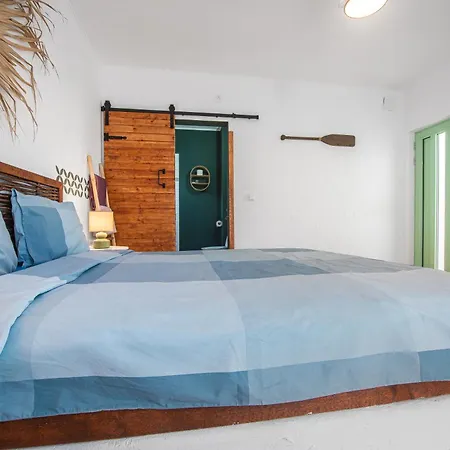 Lawanda9 בית אירוח *