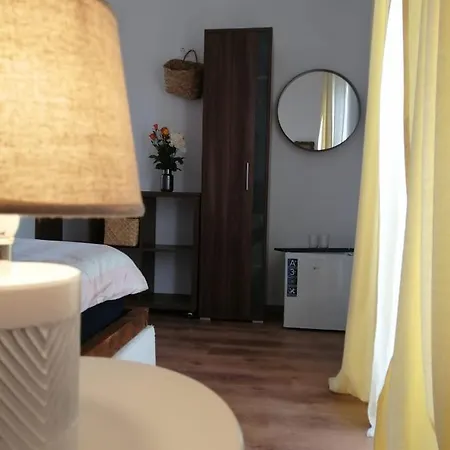 Δωμάτια σε οικογενειακή κατοικία Lawanda9 *