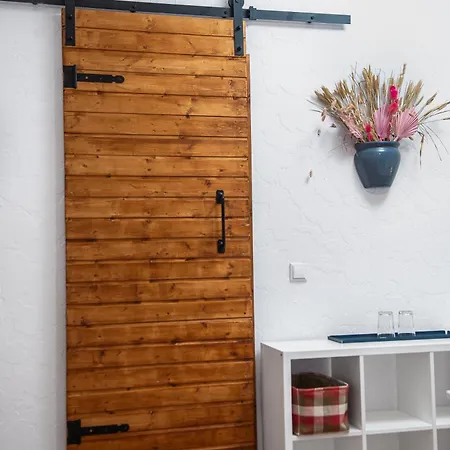 Δωμάτια σε οικογενειακή κατοικία Lawanda9 *