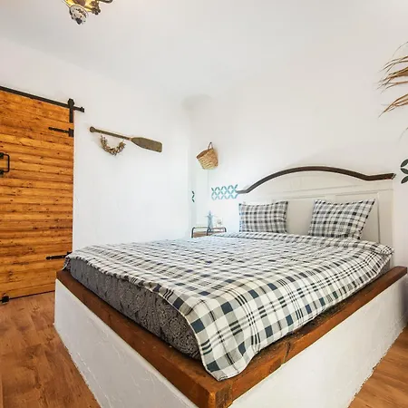 Δωμάτια σε οικογενειακή κατοικία Lawanda9 *