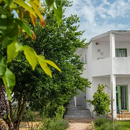Gazde/Camere de închiriat Lawanda9 Vama Veche